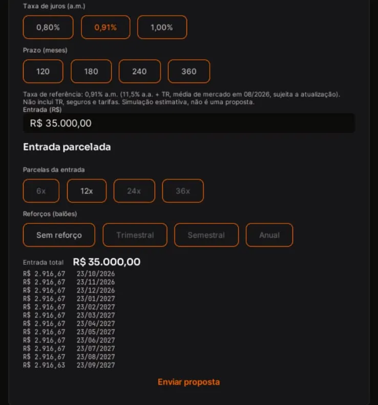 Simulação de financiamento no aplicativo com taxa de juros, prazo, entrada parcelada, reforços e o botão Enviar proposta